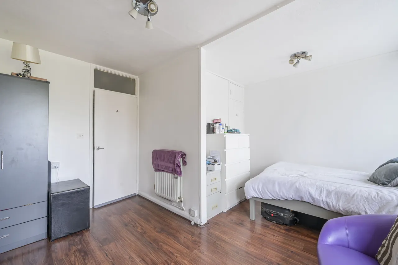 66 Solander Gardens, London, photo 9