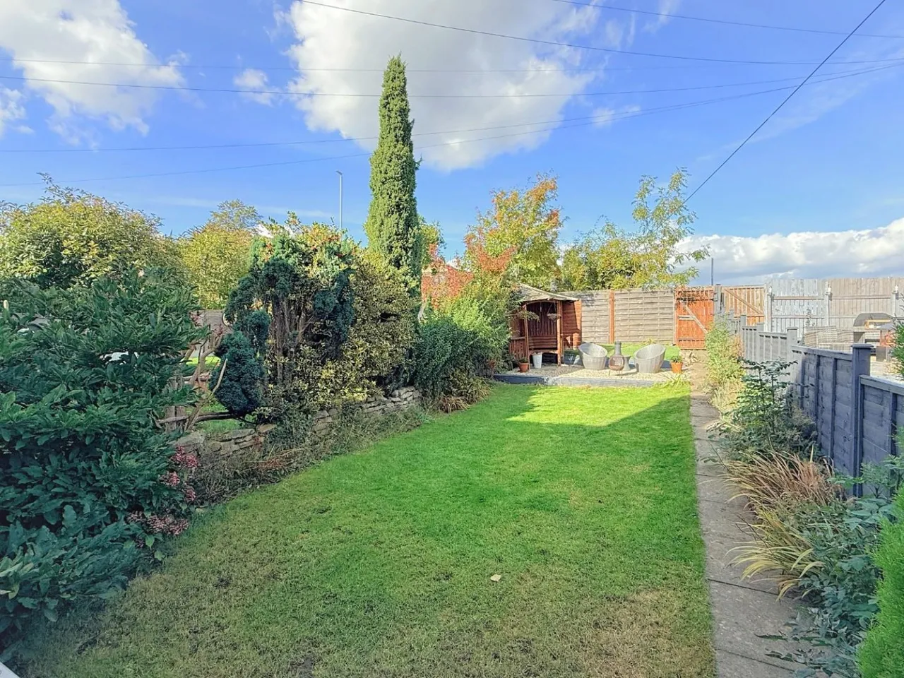 Leeds & Bradford Road, Stanningley, LS28, photo 5