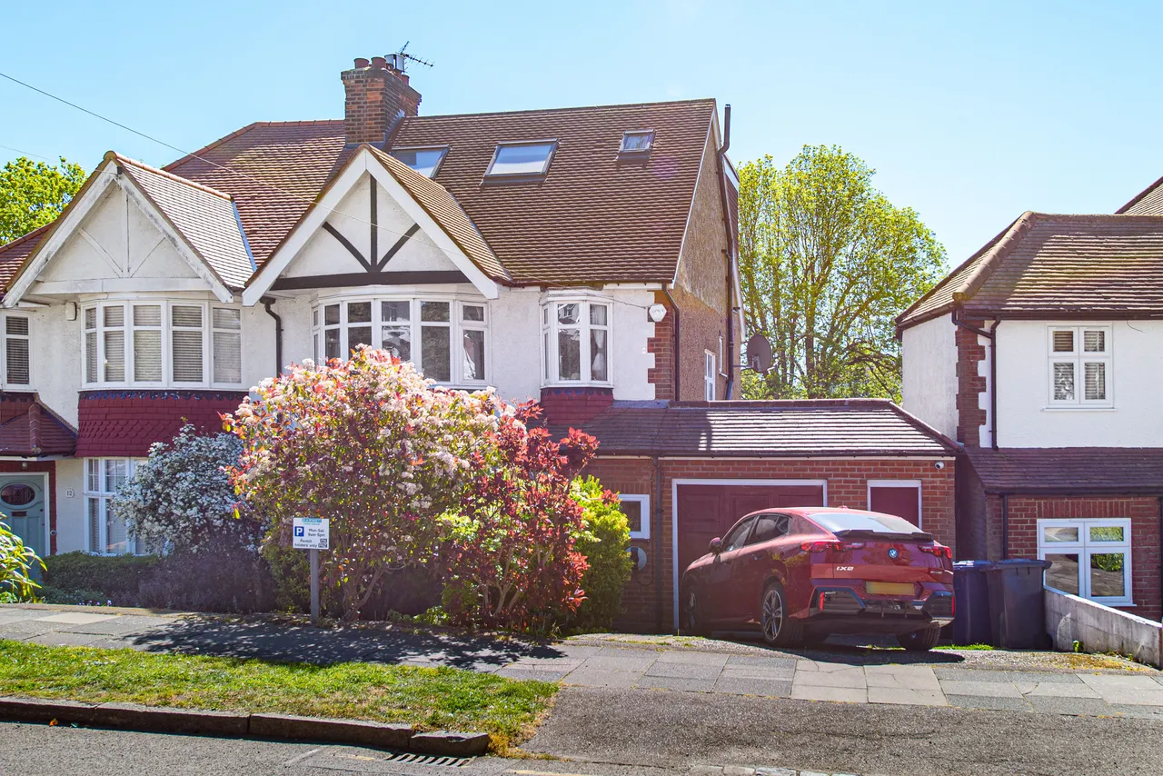 5 bed house for sale — 10 Friary Road, London