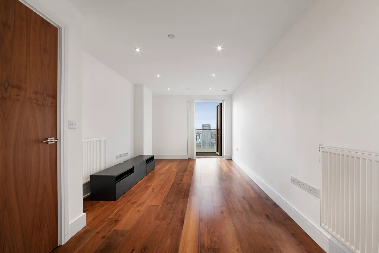 1 bed flat for sale, Duckman Tower, London, E14