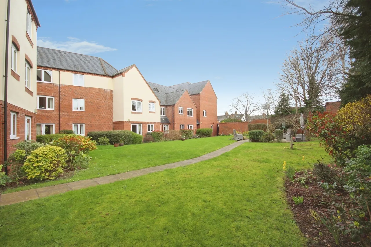 1 bed flat for sale — Coventry Road, Warwick