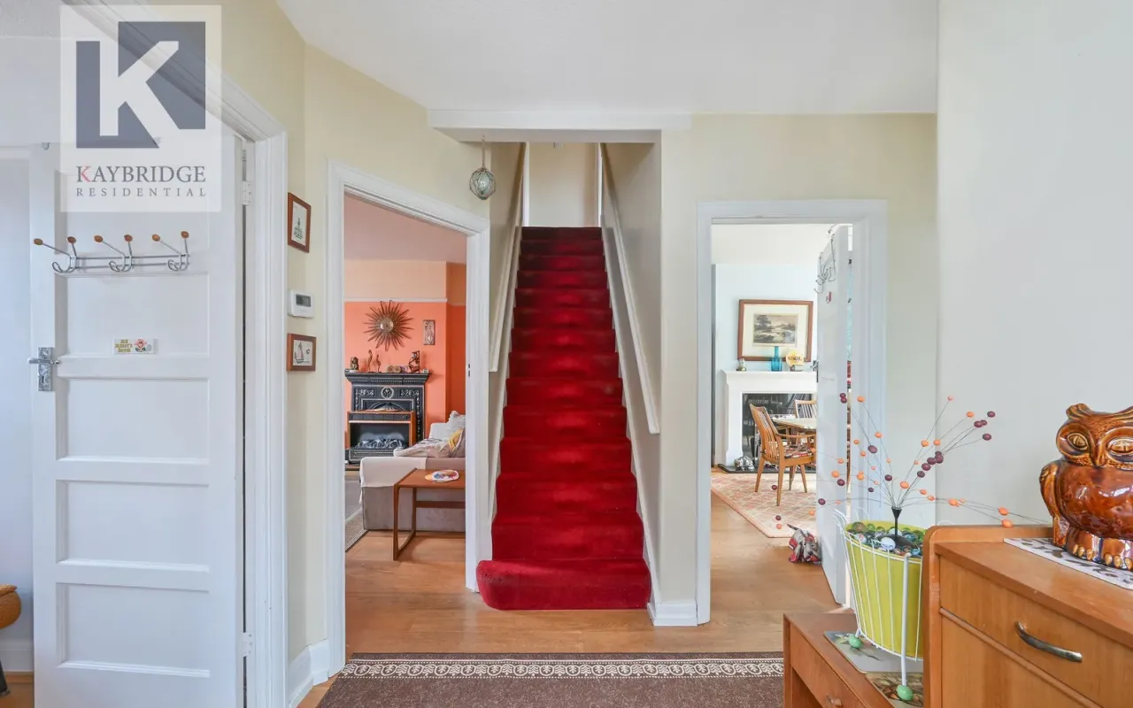 Briarwood Road, Stoneleigh, KT17, photo 5