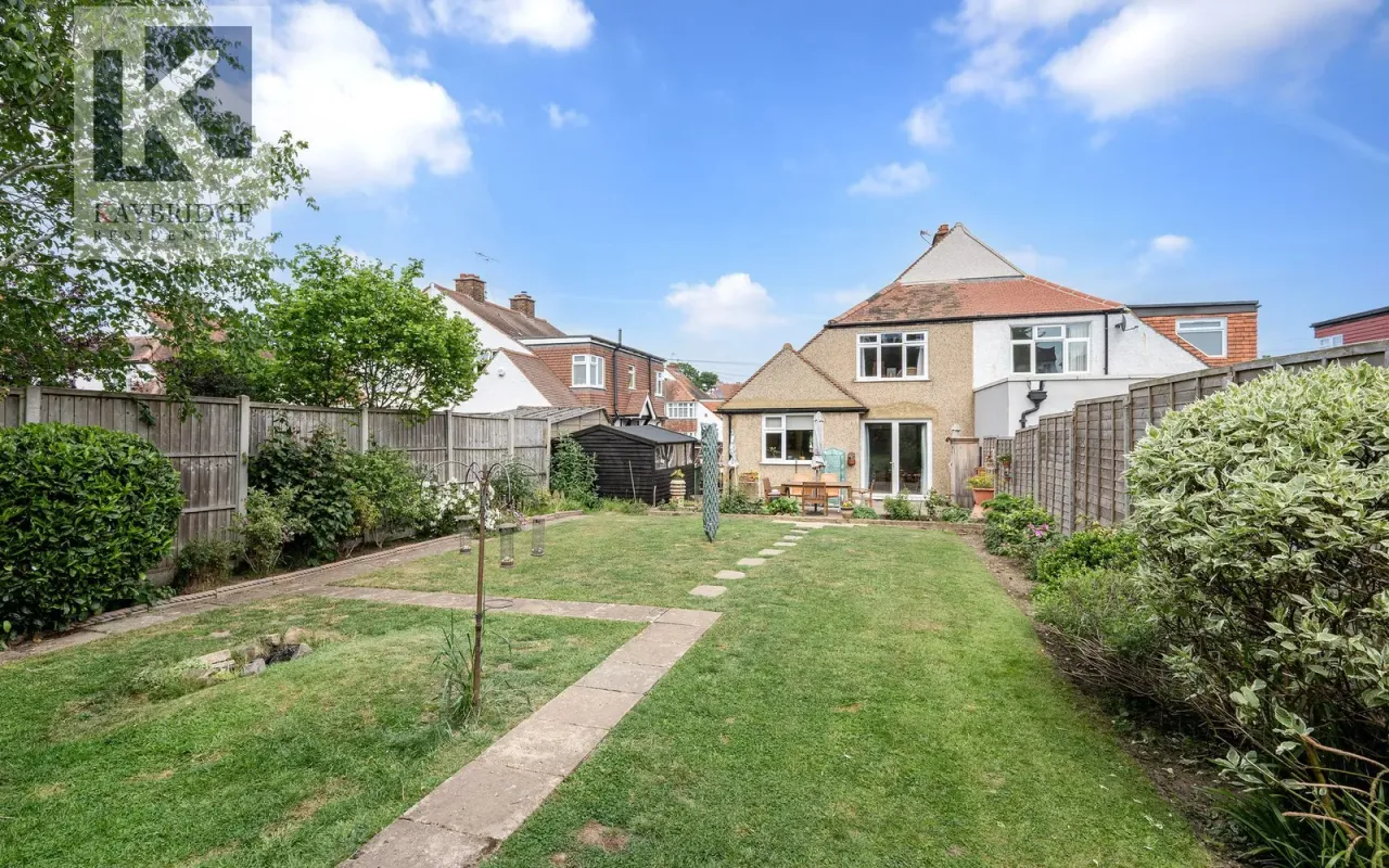 Briarwood Road, Stoneleigh, KT17, photo 13