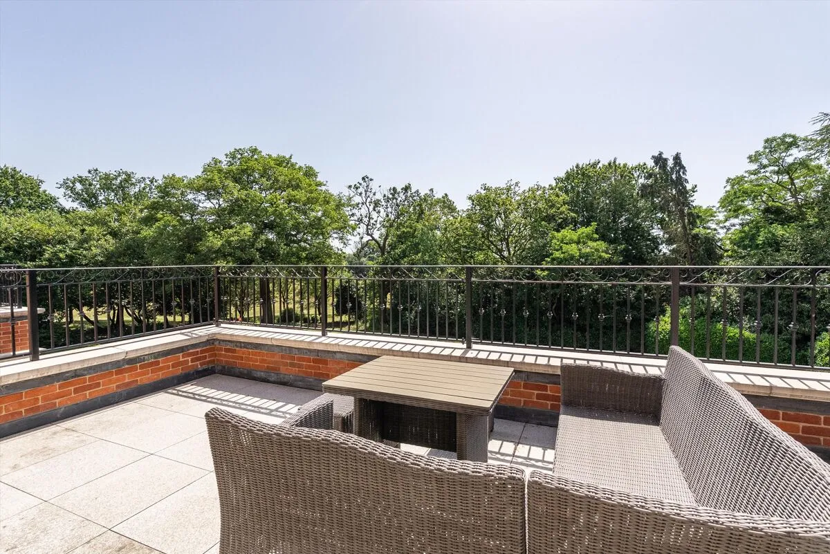 Park Hill Drive, Cobham, KT11, photo 8