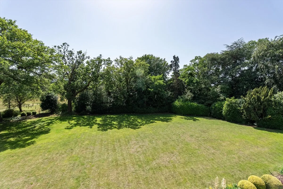 Park Hill Drive, Cobham, KT11, photo 13
