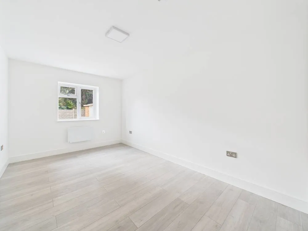 Shelson Avenue, Feltham, TW13, photo 12