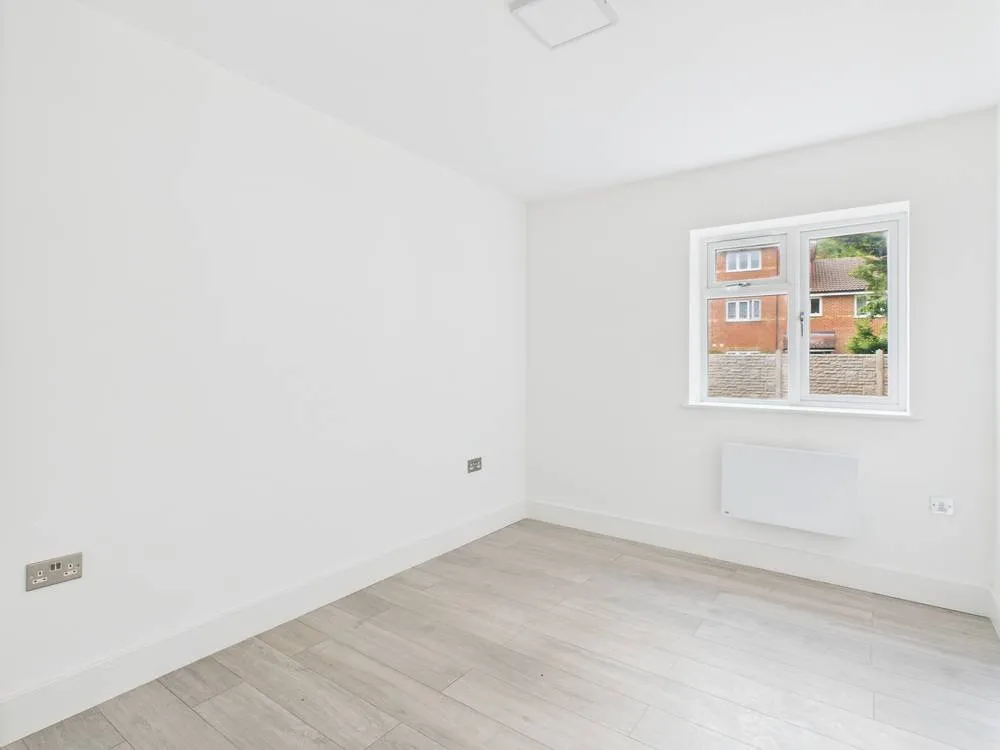 Shelson Avenue, Feltham, TW13, photo 11