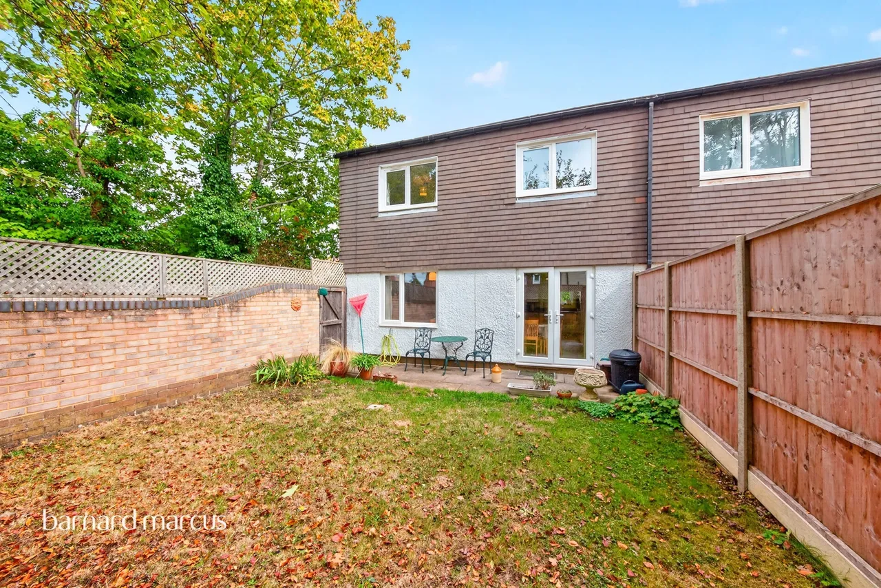 Domville Close, London, N20, photo 17