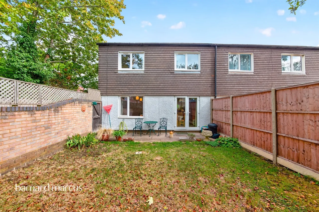 Domville Close, London, N20, photo 18