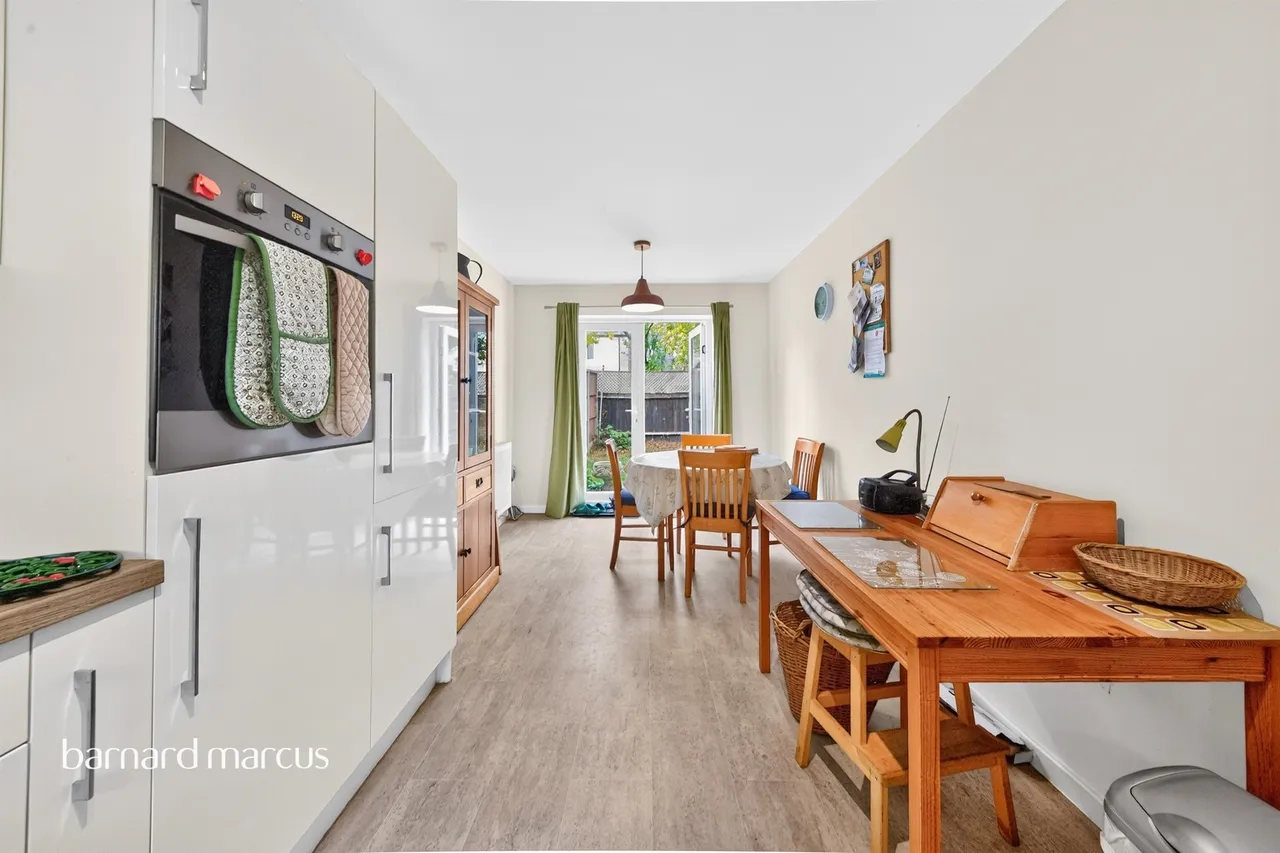 Domville Close, London, N20, photo 7