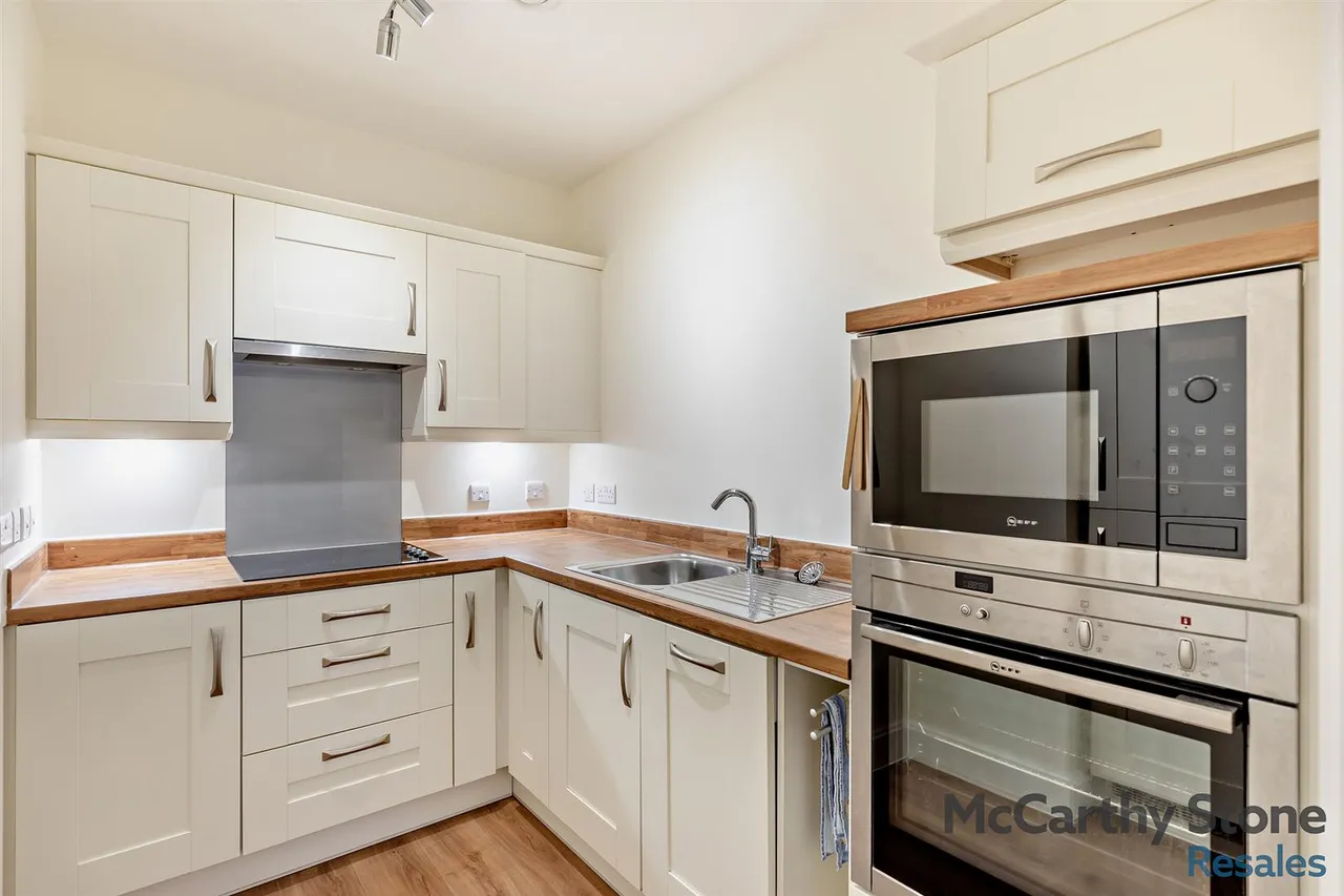 Bowes Lyon Place, Poundbury, DT1, photo 4