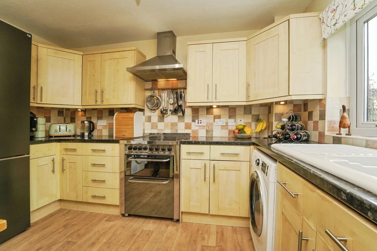 Sandhurst Lane, GLOUCESTER, Gloucestershire, GL2, photo 10