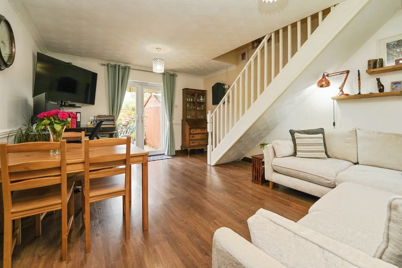 Sandhurst Lane, GLOUCESTER, Gloucestershire, GL2, photo 4