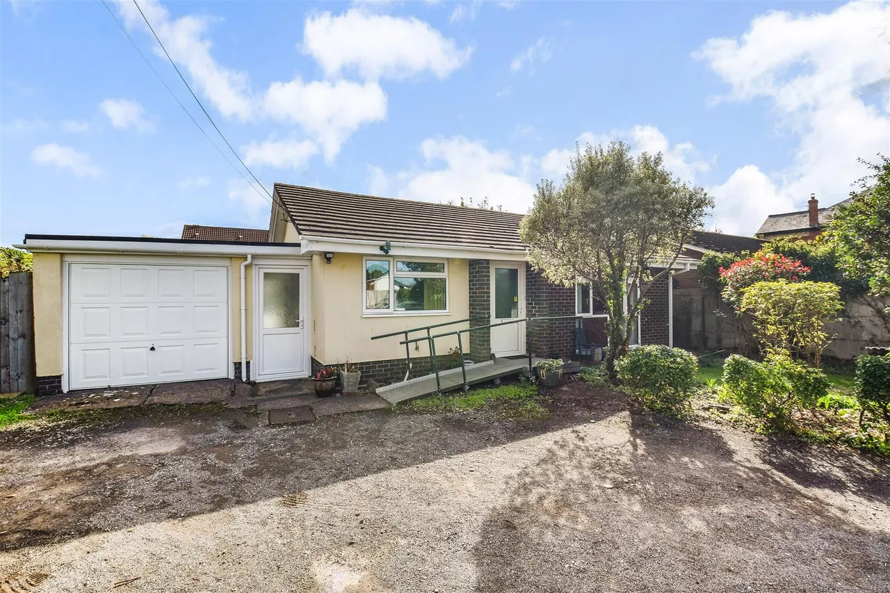 Somerville Road, Willand, photo 18