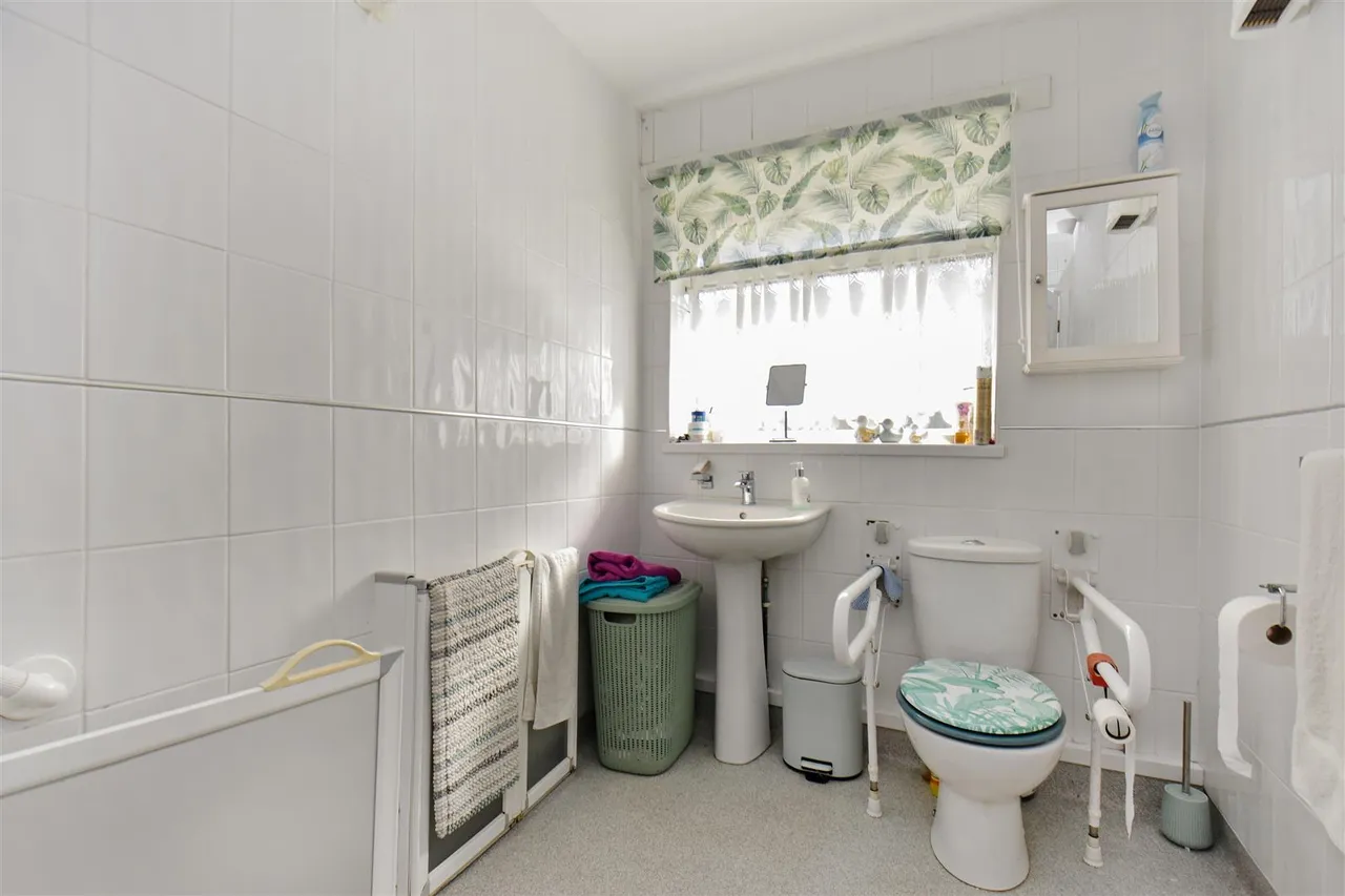 Somerville Road, Willand, photo 13