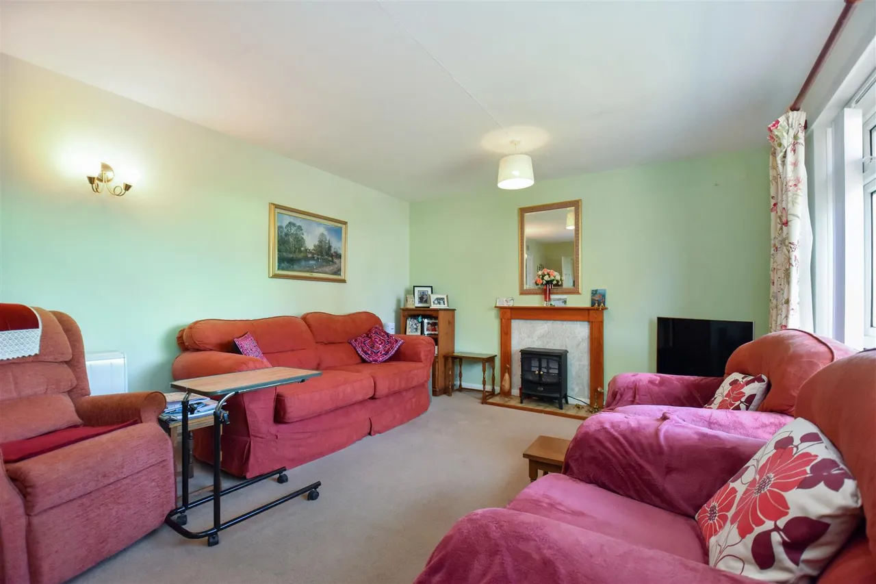 Somerville Road, Willand, photo 6