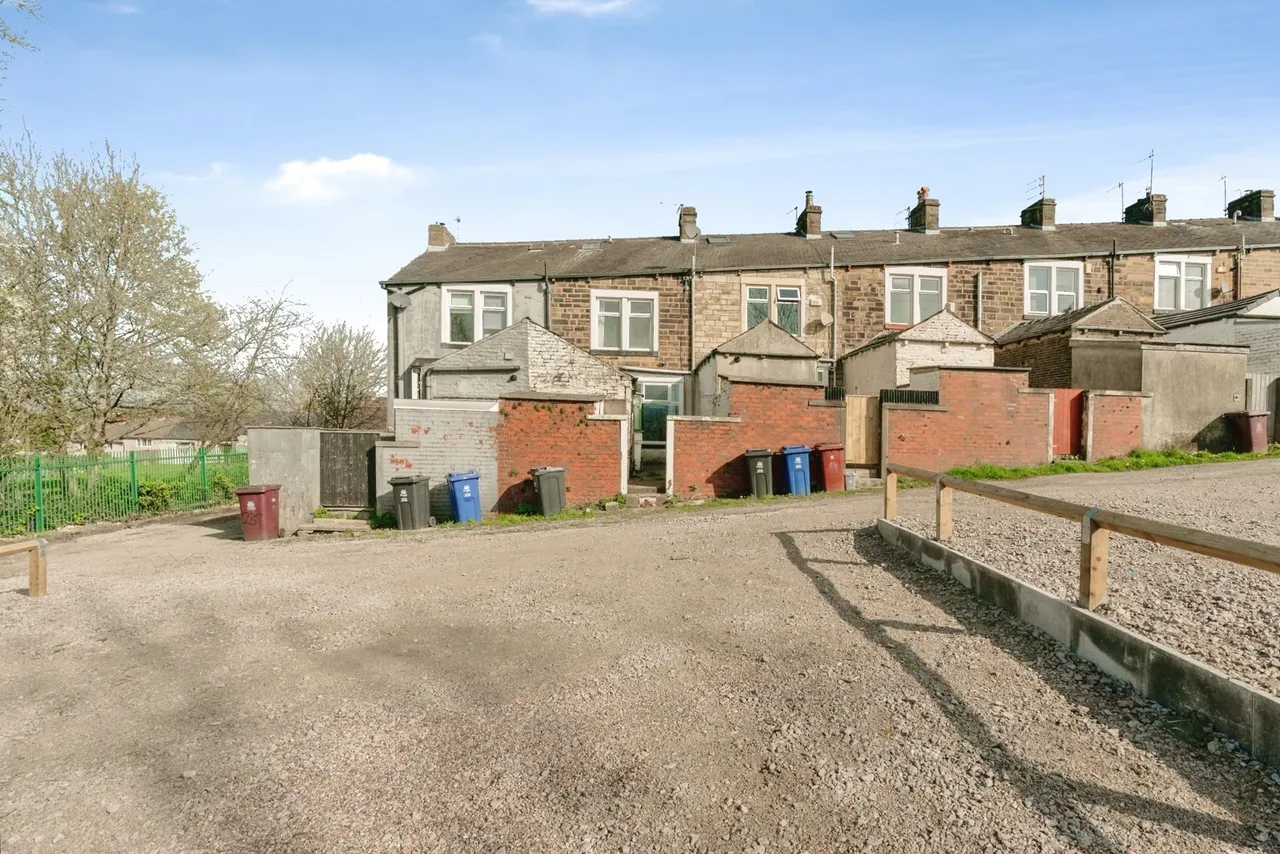 Brunshaw Road, Burnley, Lancashire, BB10, photo 12