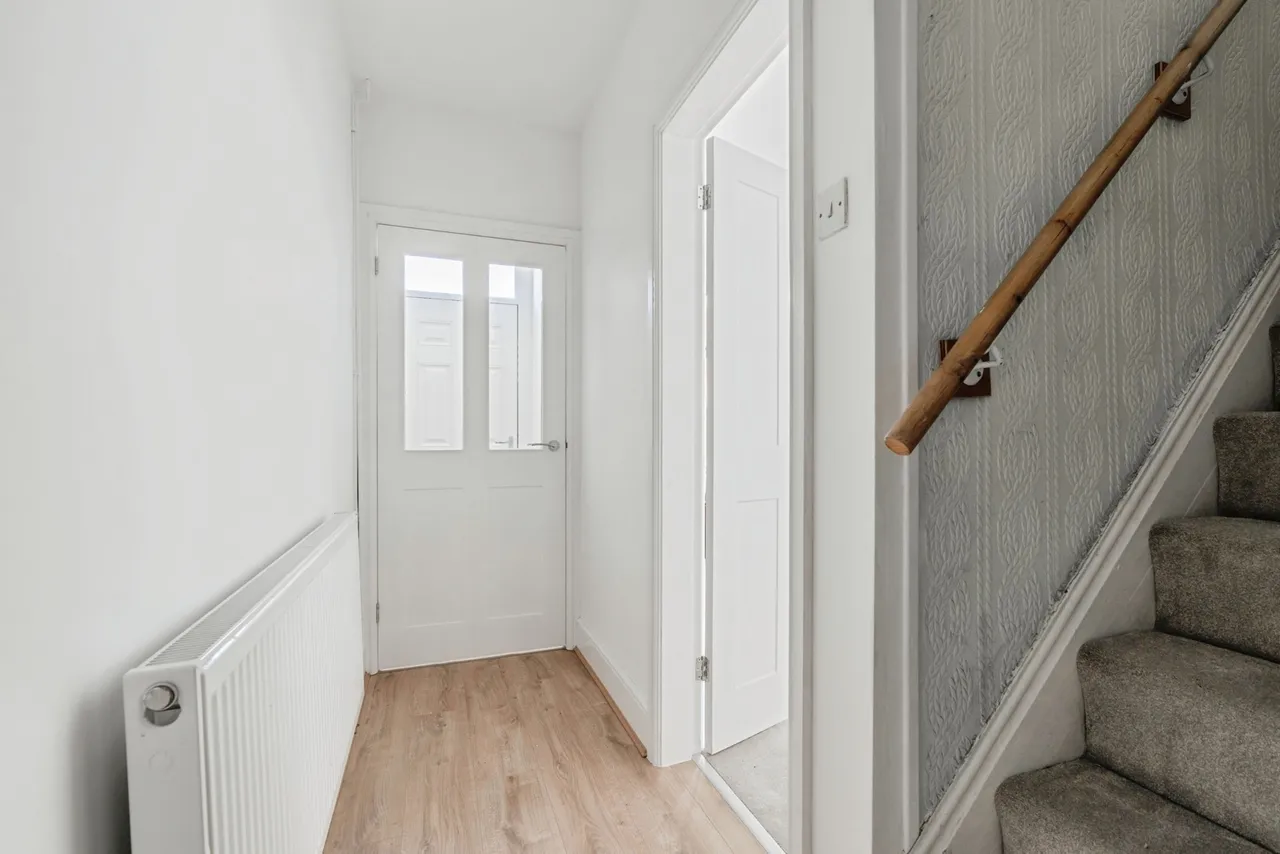 Brunshaw Road, Burnley, Lancashire, BB10, photo 4