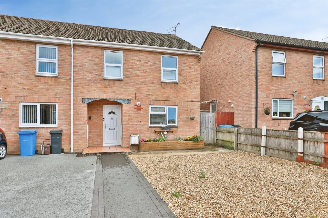 2 bed house for sale — Oakmead Road, Poole