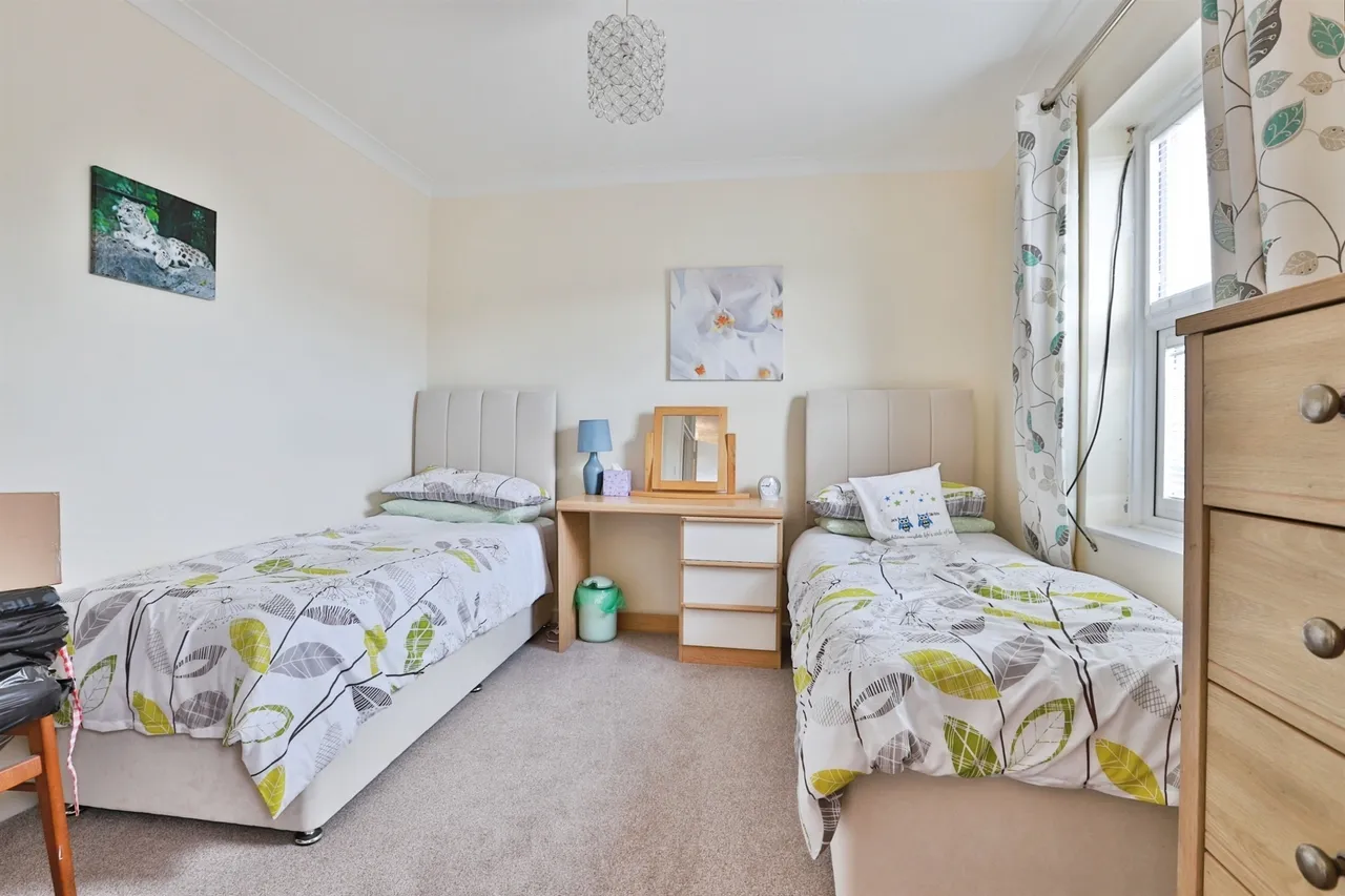 Oakmead Road, Poole, photo 12