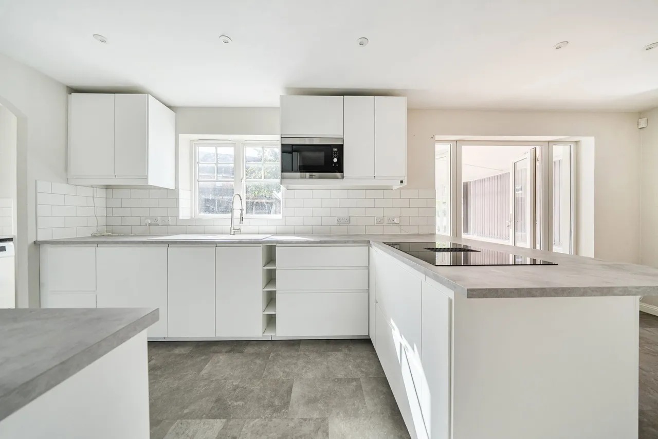 Willoughby Close, Westbury, BA13, photo 6