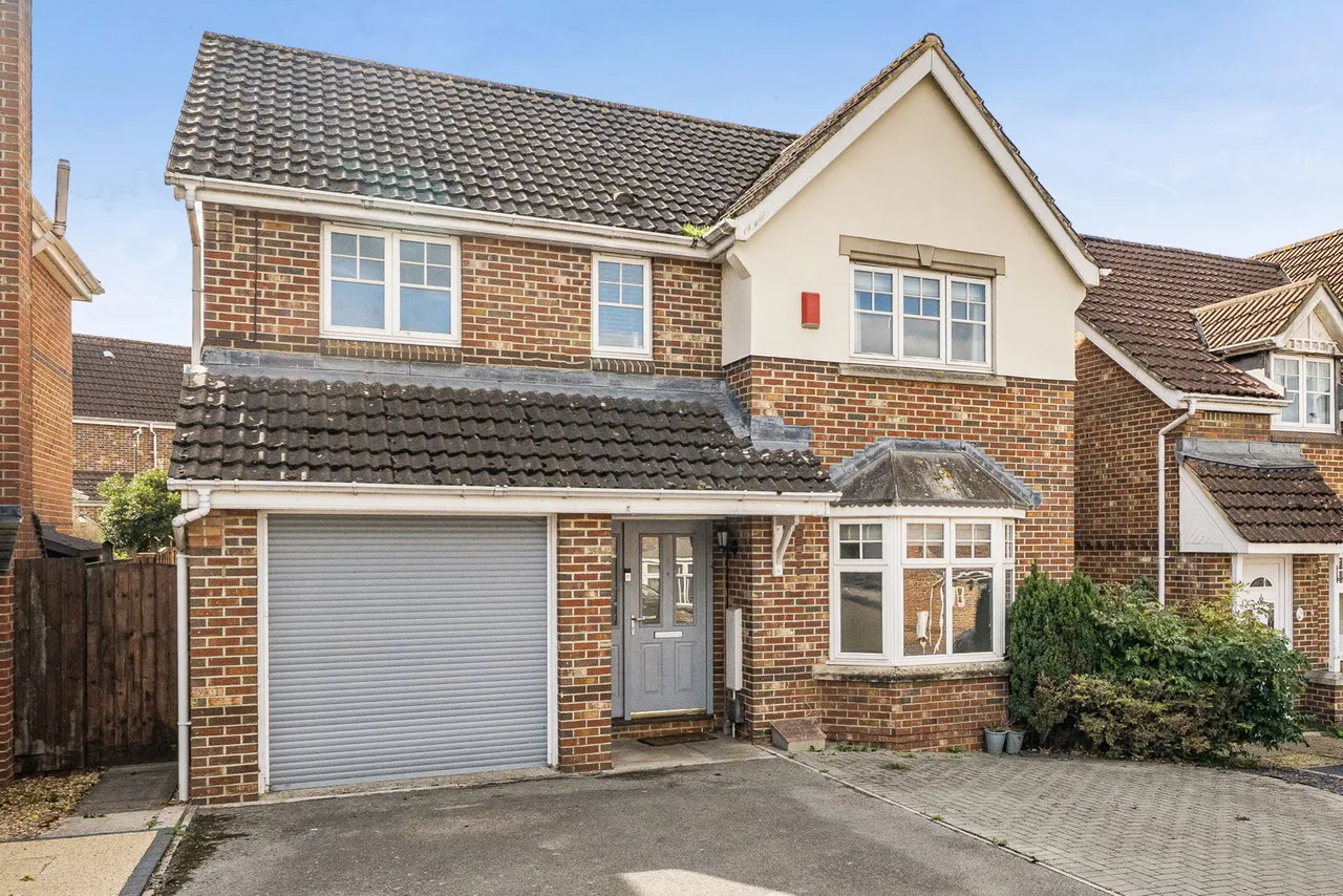 4 bed house for sale, Willoughby Close, Westbury, BA13