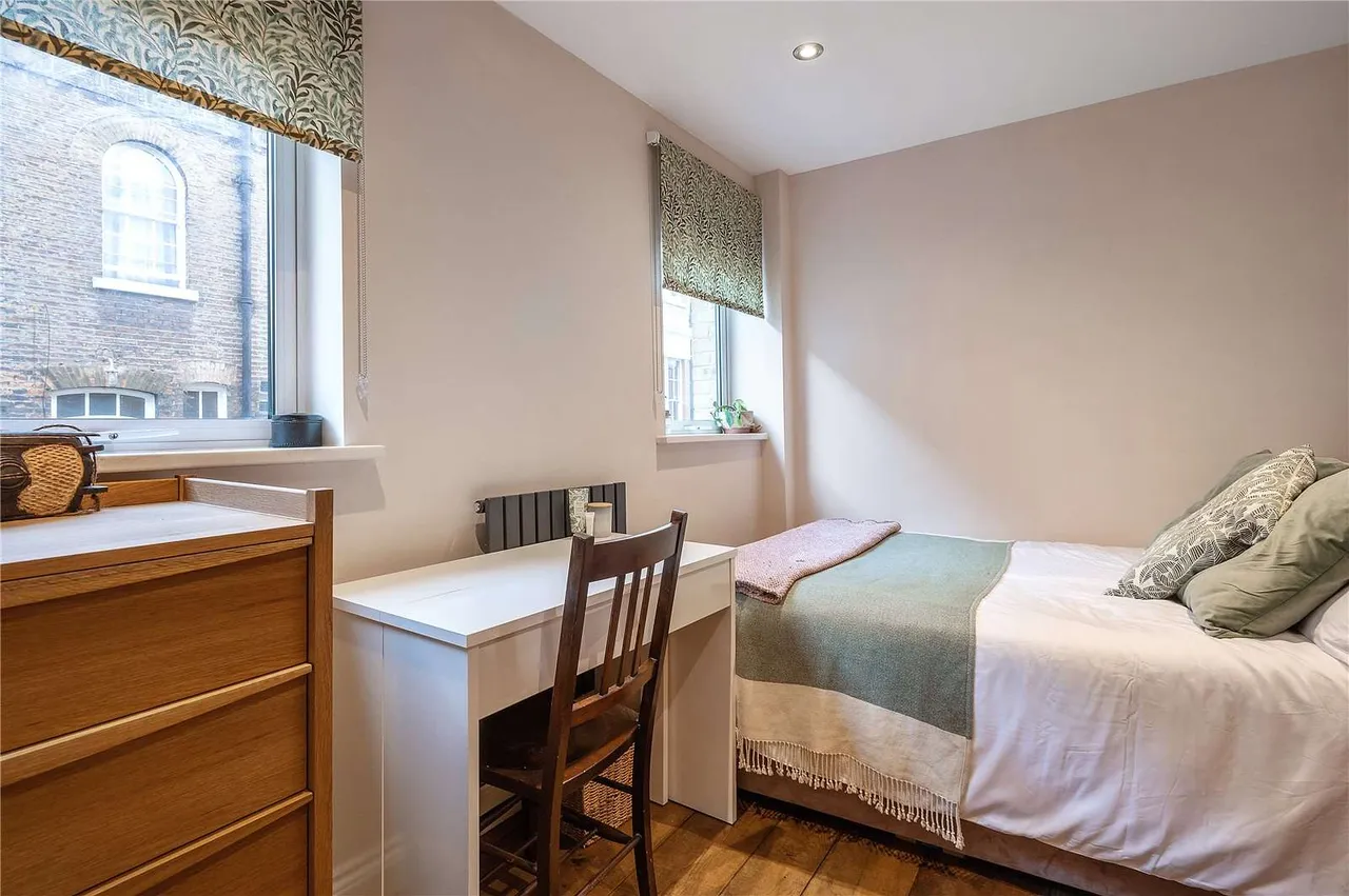 St John Street, London, EC1V, photo 3