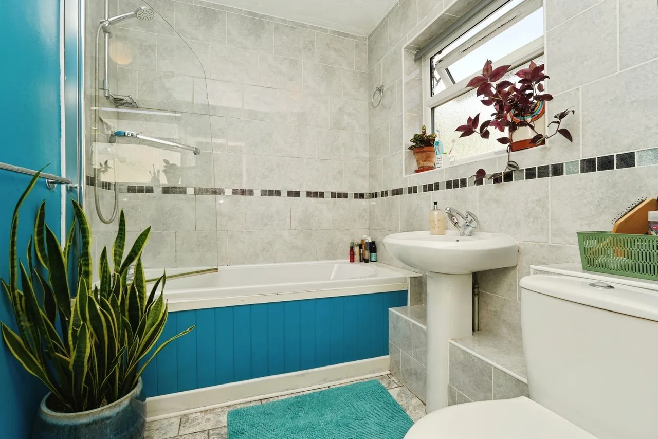 Matson Avenue, Matson, Gloucester, Gloucestershire, GL4, photo 5