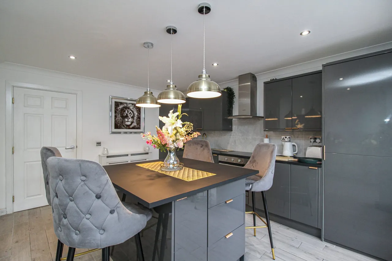 Melrose Close, Farnborough, GU14 9US, photo 5