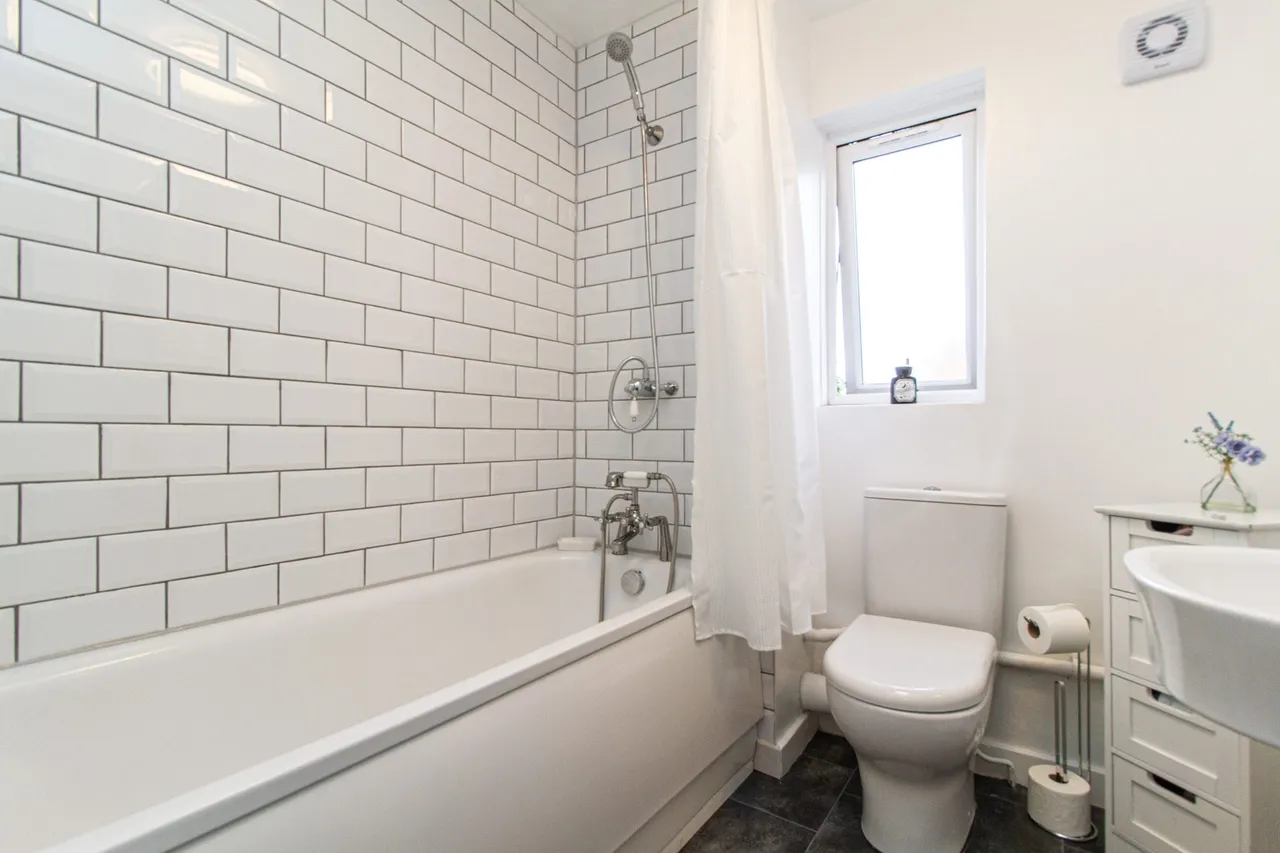 Melrose Close, Farnborough, GU14 9US, photo 12