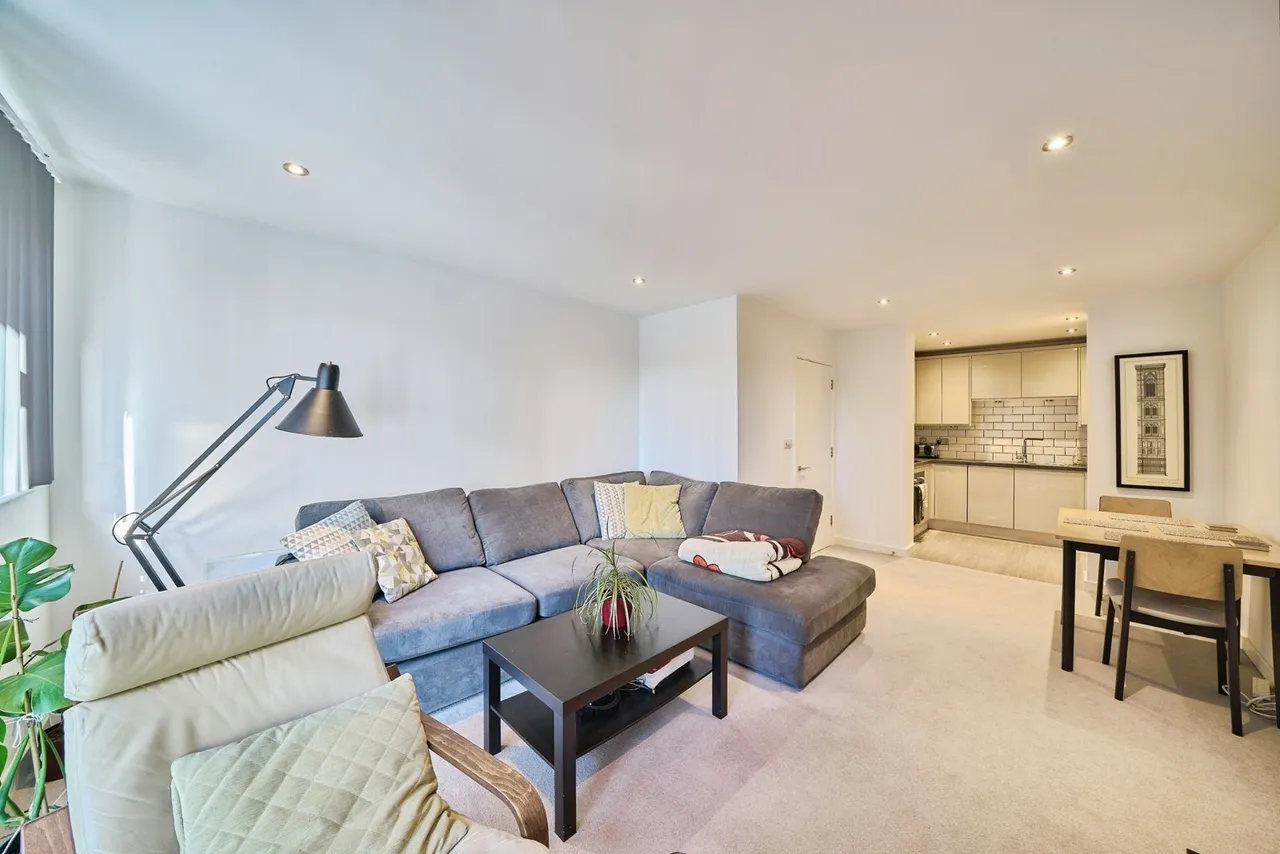 1 bed flat for sale — Biggerstaff Road, LONDON, London, E15