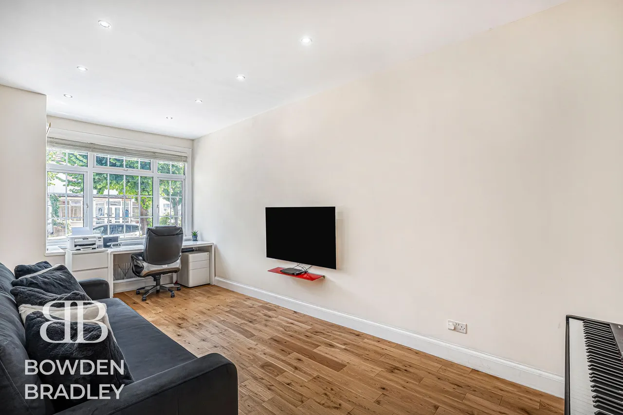 Grasmere Gardens, Ilford, IG4, photo 38