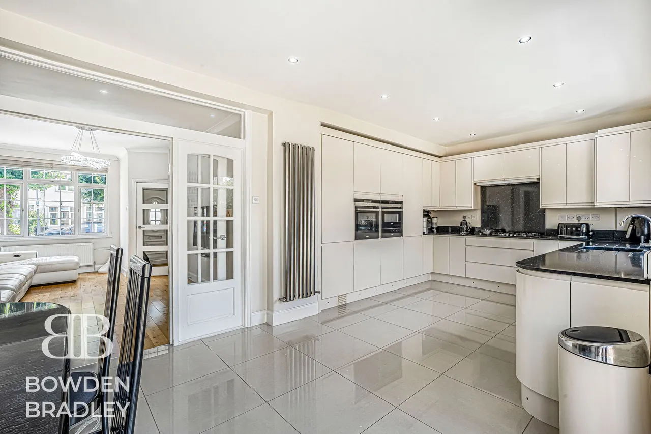 Grasmere Gardens, Ilford, IG4, photo 13
