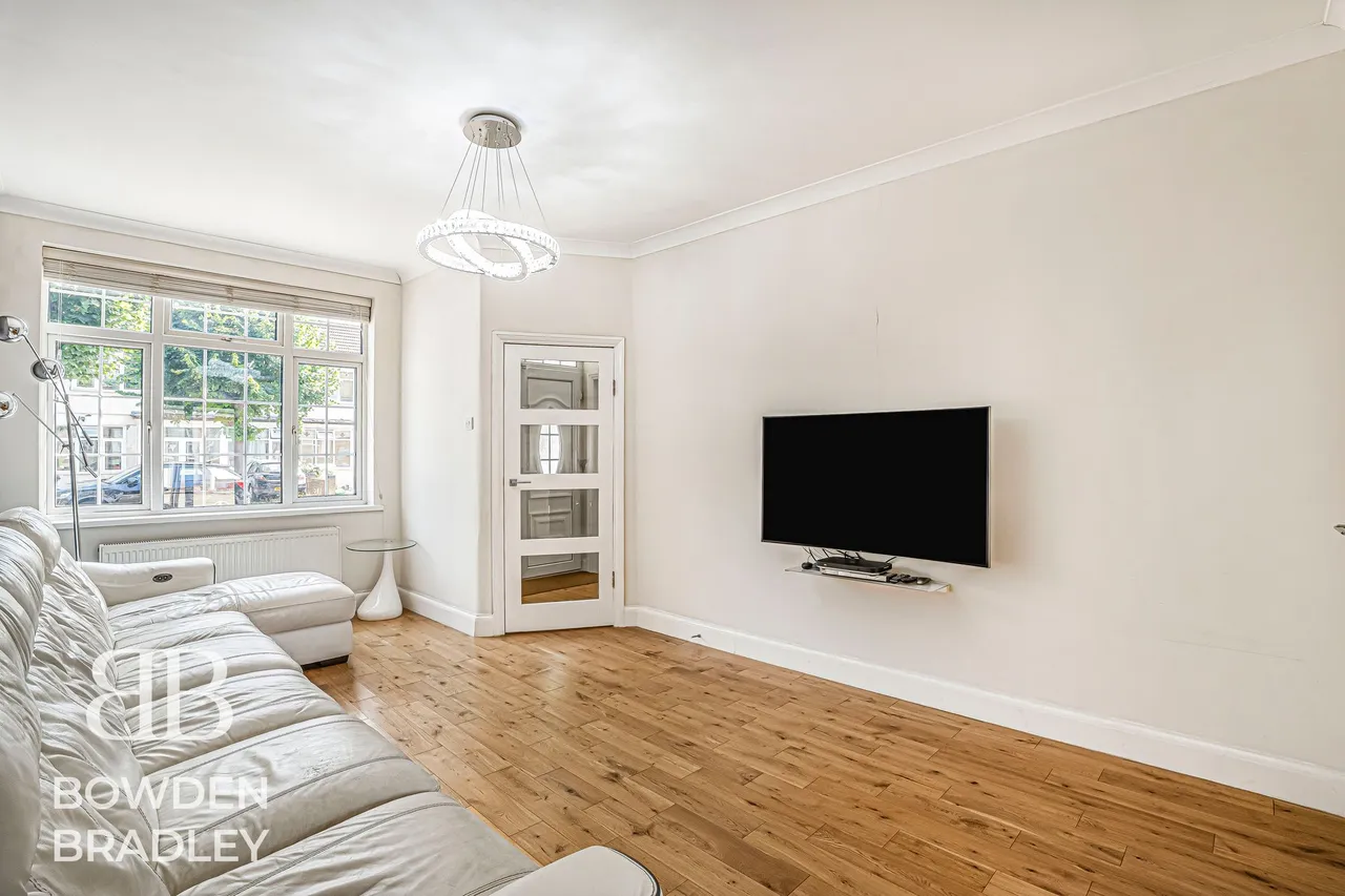 Grasmere Gardens, Ilford, IG4, photo 6