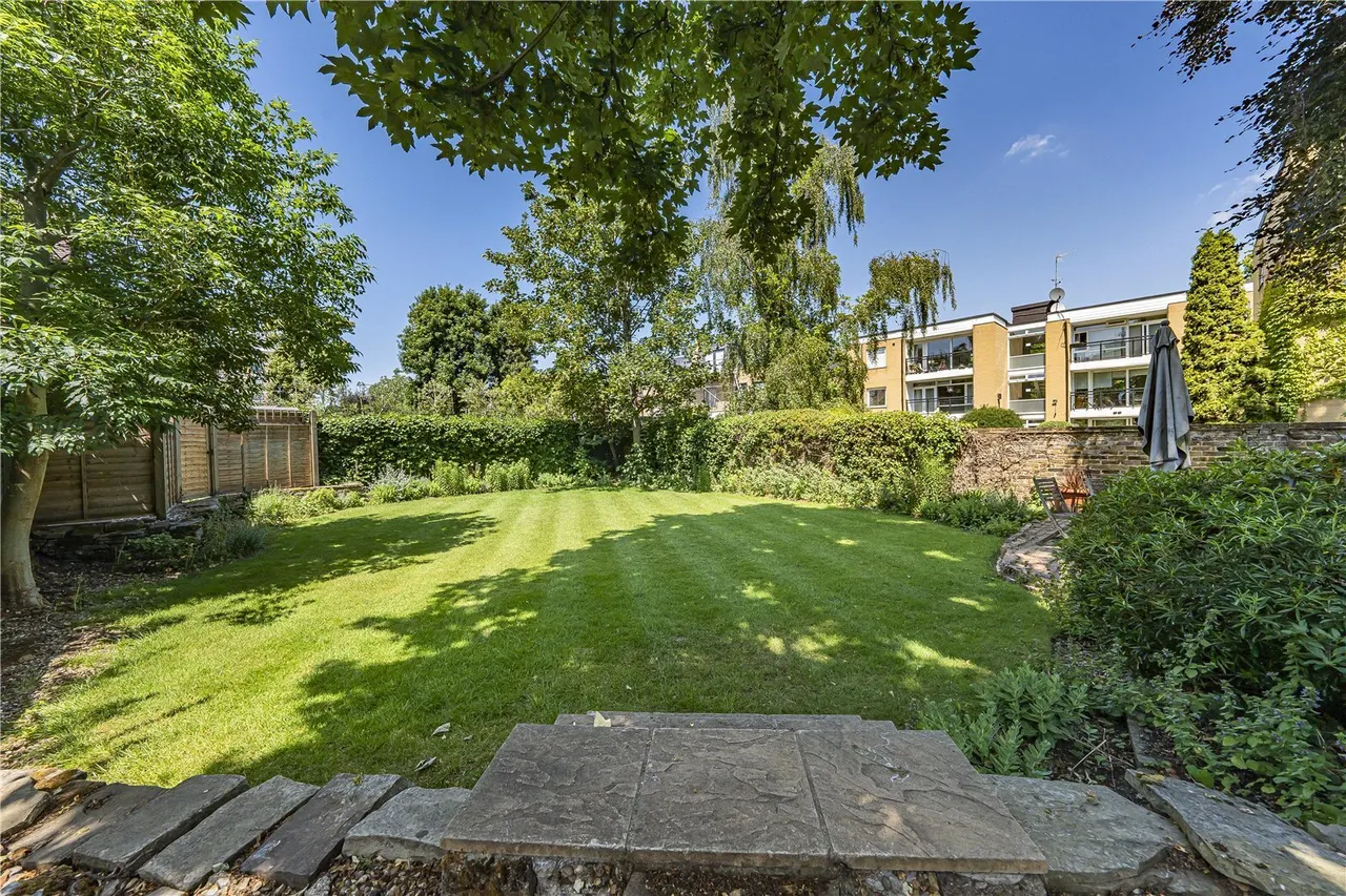 Upper Richmond Road, London, SW15, photo 7