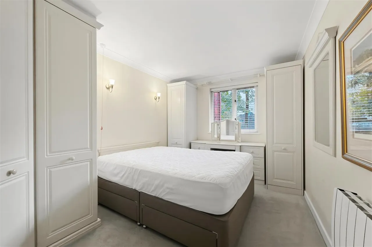 Ashley Road, Hale, WA14, photo 11