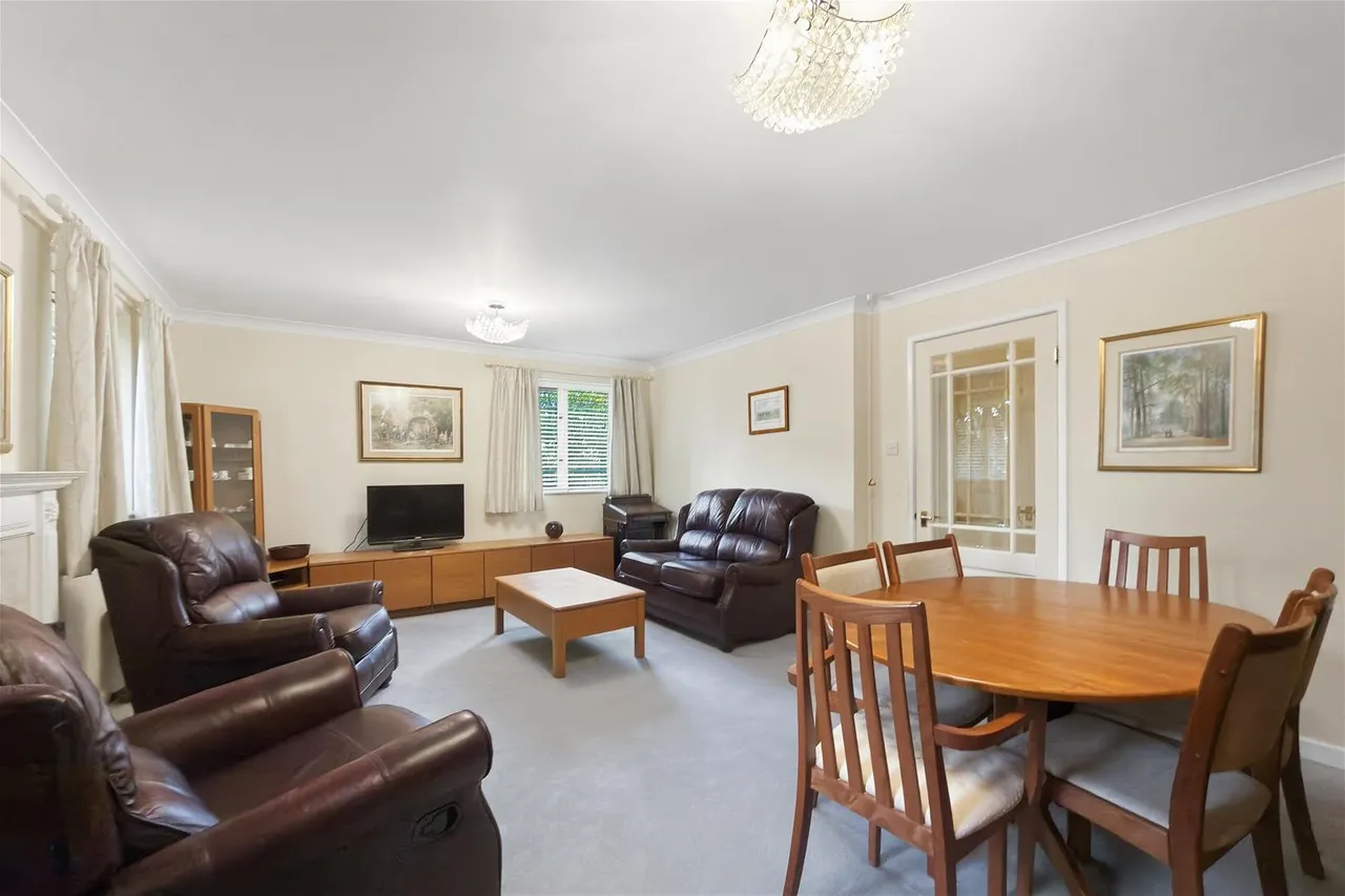 Ashley Road, Hale, WA14, photo 2