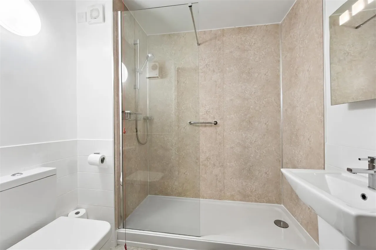 Ashley Road, Hale, WA14, photo 13