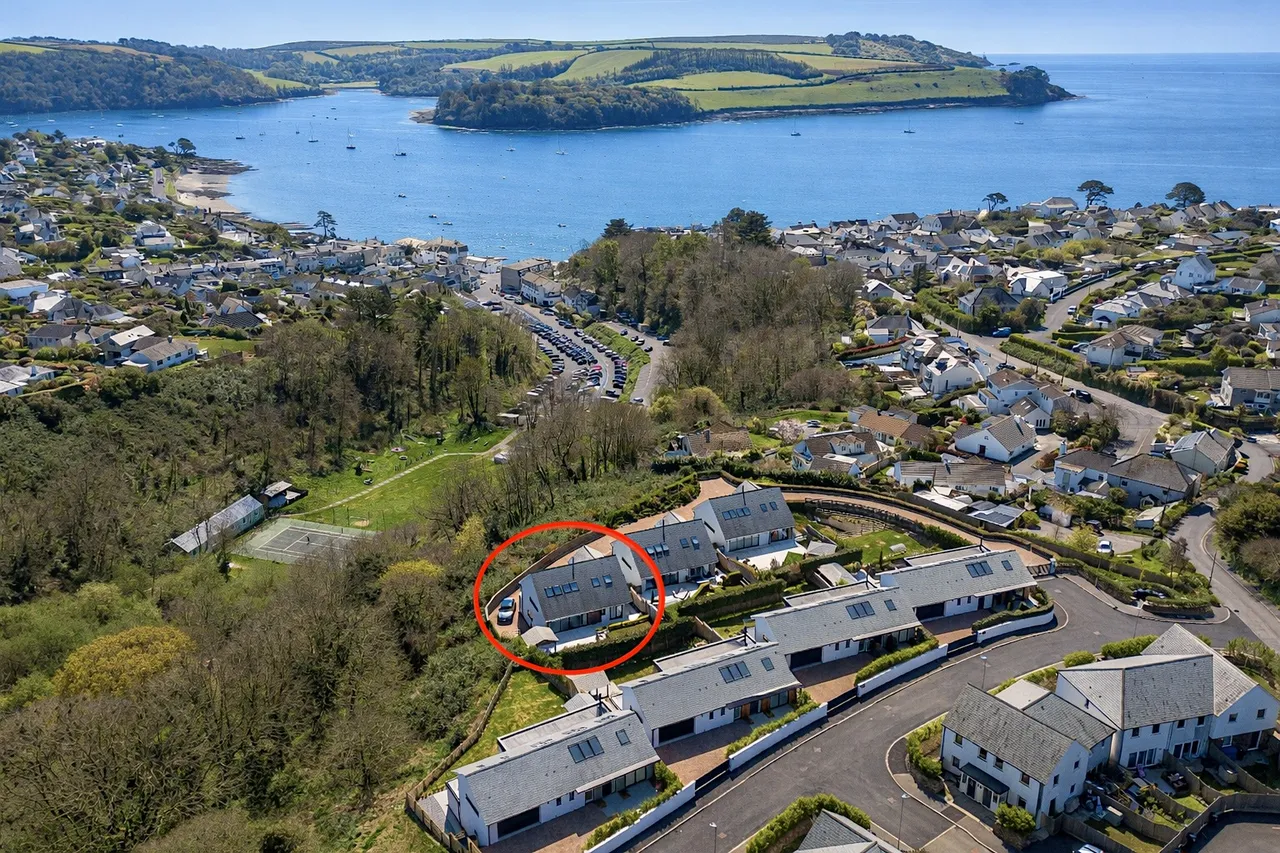 Spinnaker Drive, St Mawes, TR2, photo 2