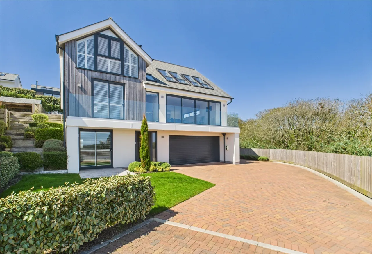 4 bed house for sale, Spinnaker Drive, St Mawes, TR2