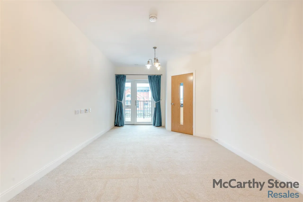 St. Ann Way, Gloucester, GL2, photo 2