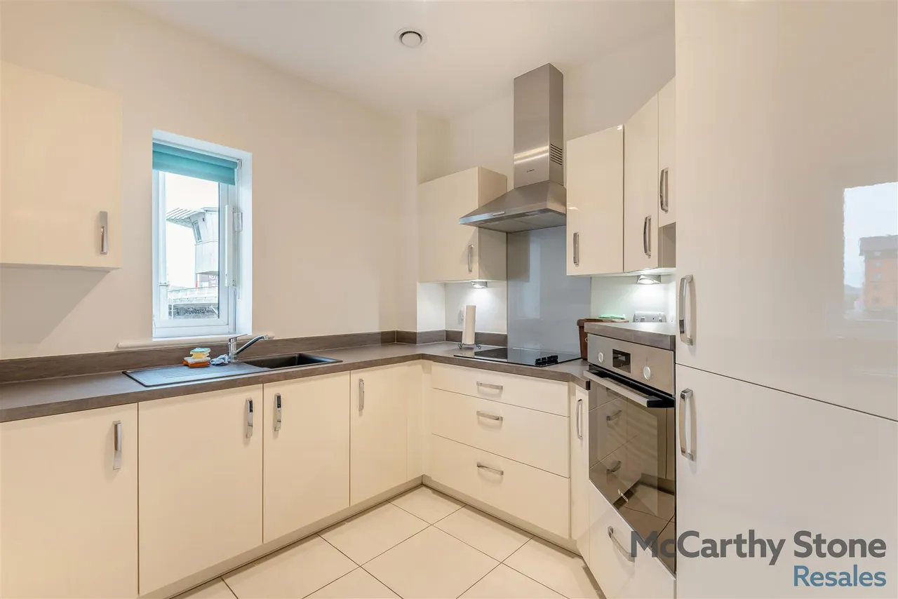 St. Ann Way, Gloucester, GL2, photo 8