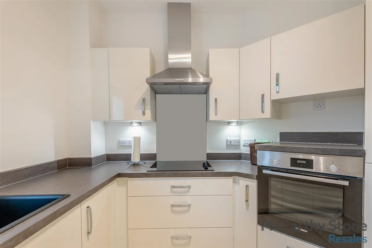 St. Ann Way, Gloucester, GL2, photo 11