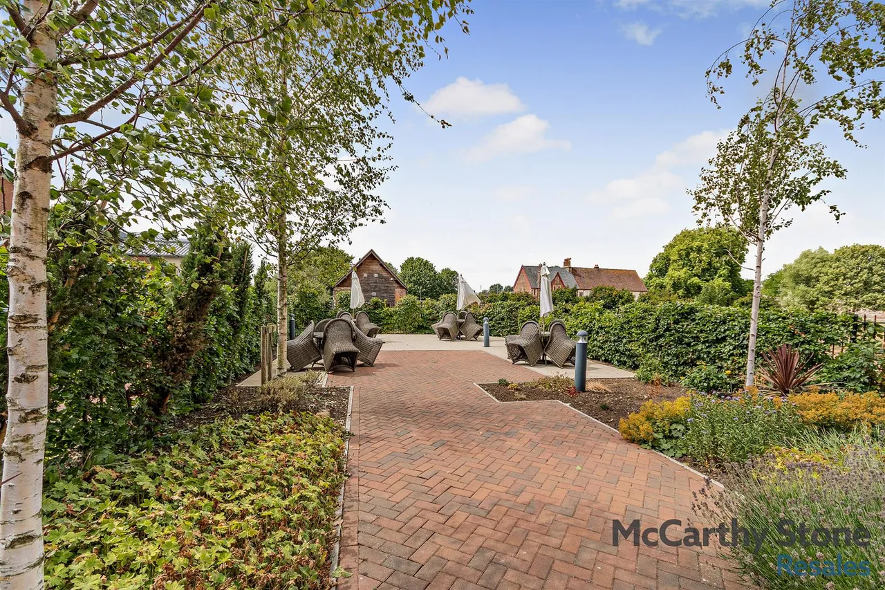 St. Ann Way, Gloucester, GL2, photo 19