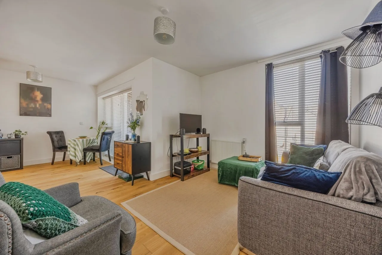 Sanderstead Road, South Croydon, CR2, photo 2