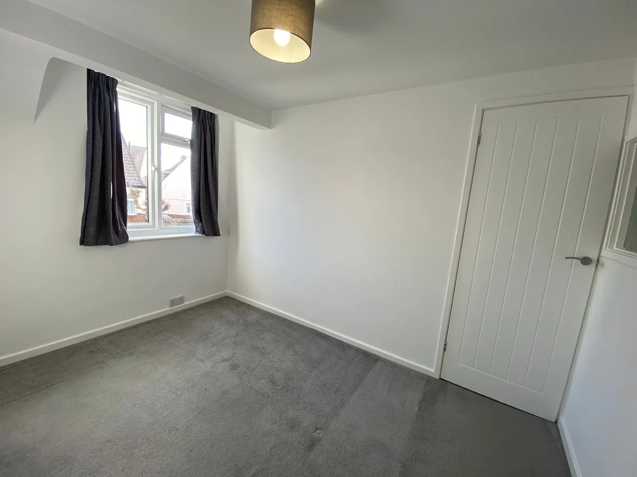 Graham Crescent, BN41, photo 11