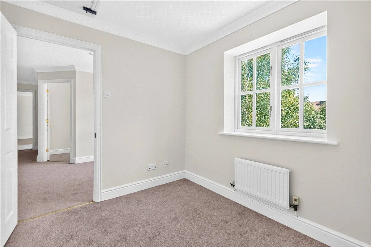 Whitethorn Close, Stoke Mandeville, HP22, photo 14