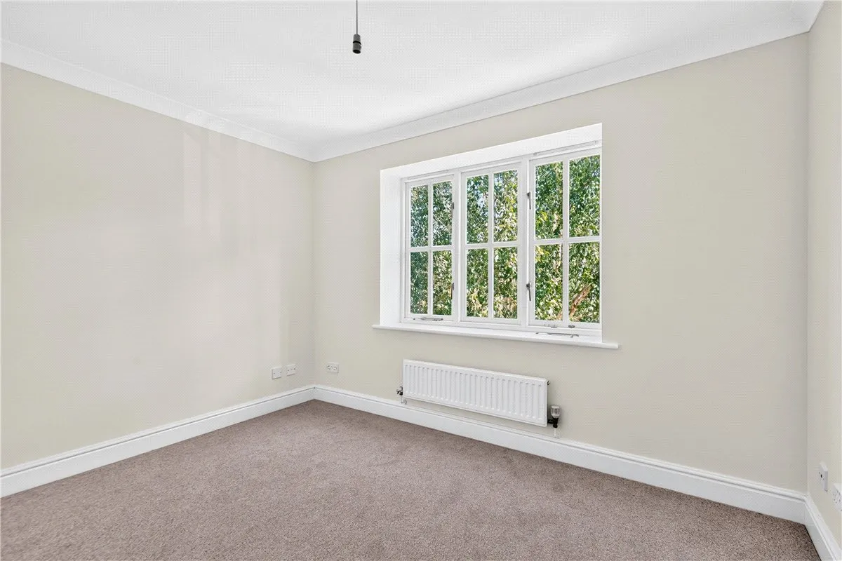 Whitethorn Close, Stoke Mandeville, HP22, photo 17