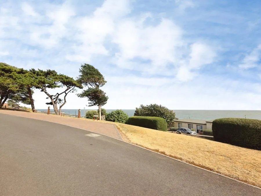 Undercliff Road East, Felixstowe, IP11, photo 14