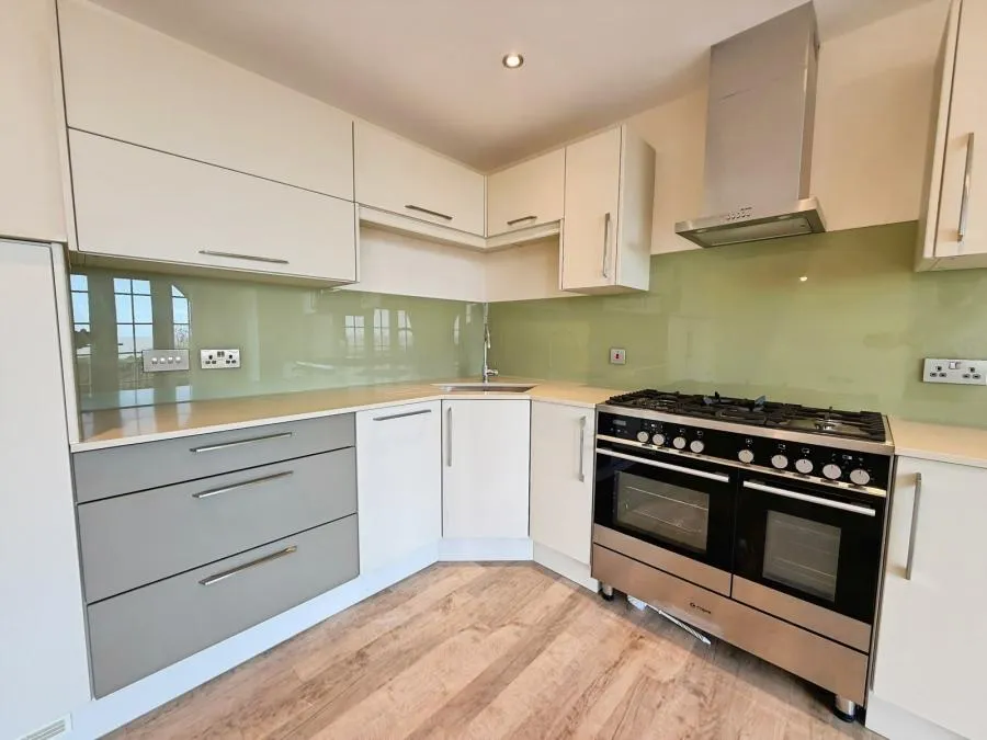 Undercliff Road East, Felixstowe, IP11, photo 5